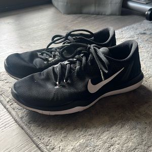 Black NIKE Flywire Women’s Sneakers